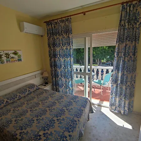 Hostal Europa Гостевой дом Эстепона